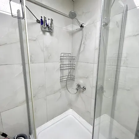 Istanbul'un Kral Dairesi Asansorlu 2 Klimali Apartament Stambuł